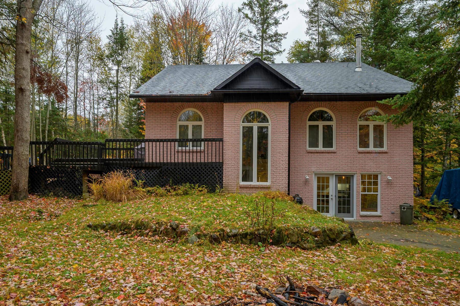 Front of Structure - 870A Rue De L'Olympiade, Sainte-Adèle, QC - Outdoor