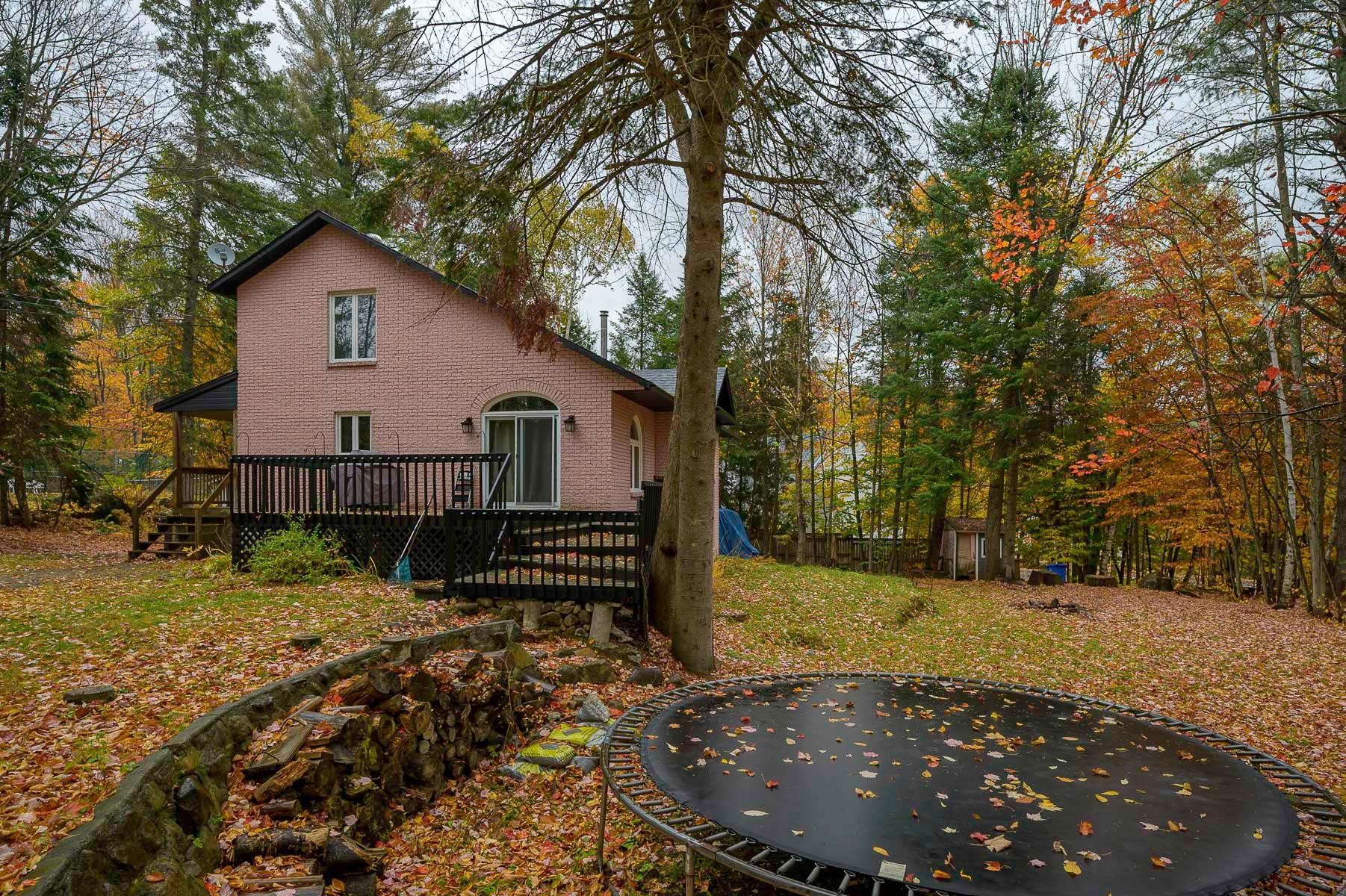 Back of Structure - 870A Rue De L'Olympiade, Sainte-Adèle, QC - Outdoor