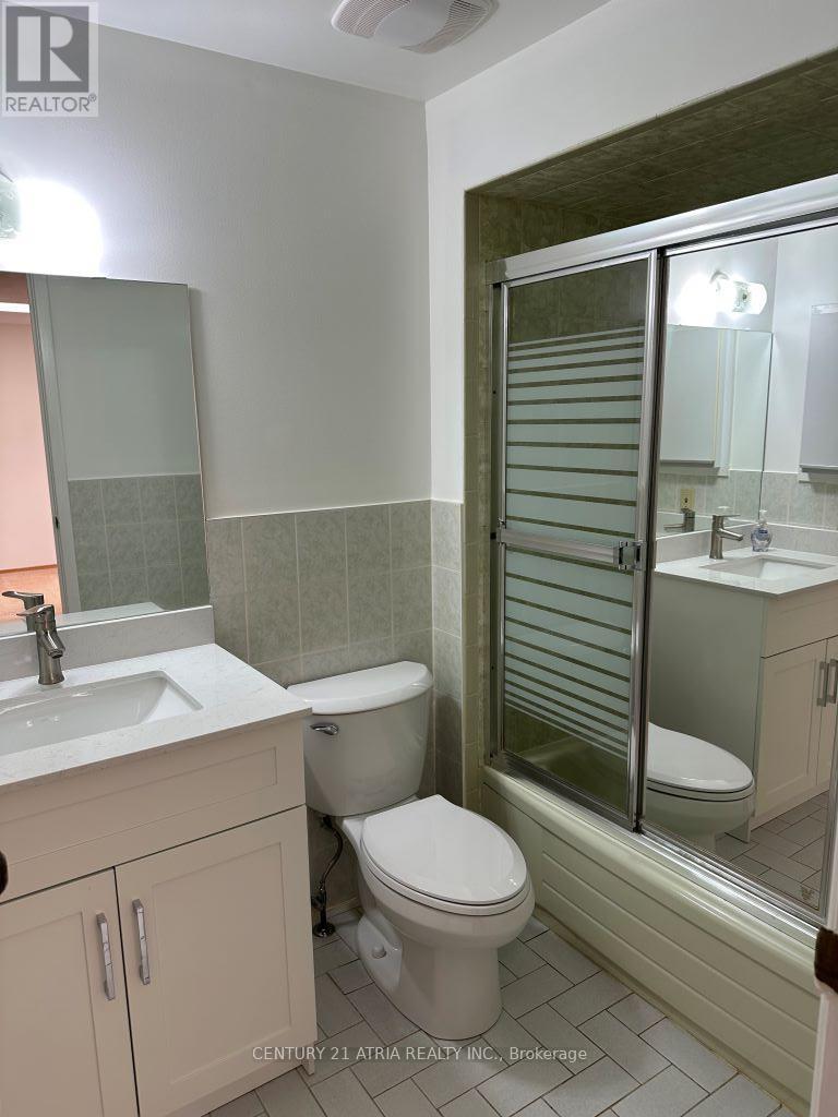 85 Sandyhook Square, Toronto, ON - Indoor Photo Showing Bathroom