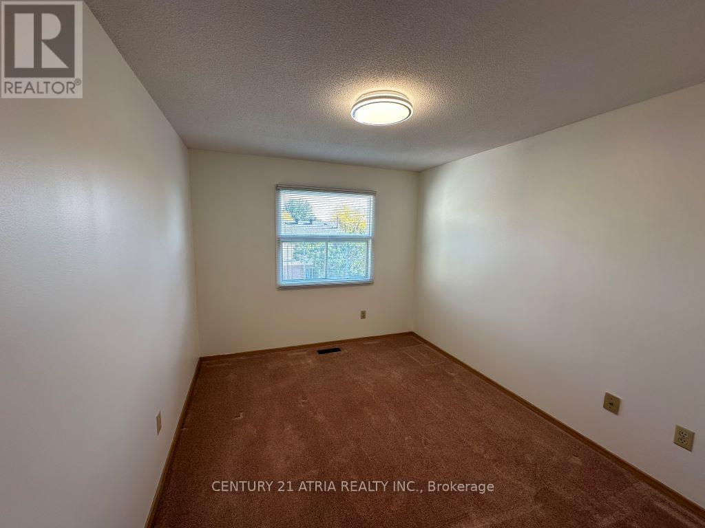 85 Sandyhook Square, Toronto, ON - Indoor Photo Showing Other Room