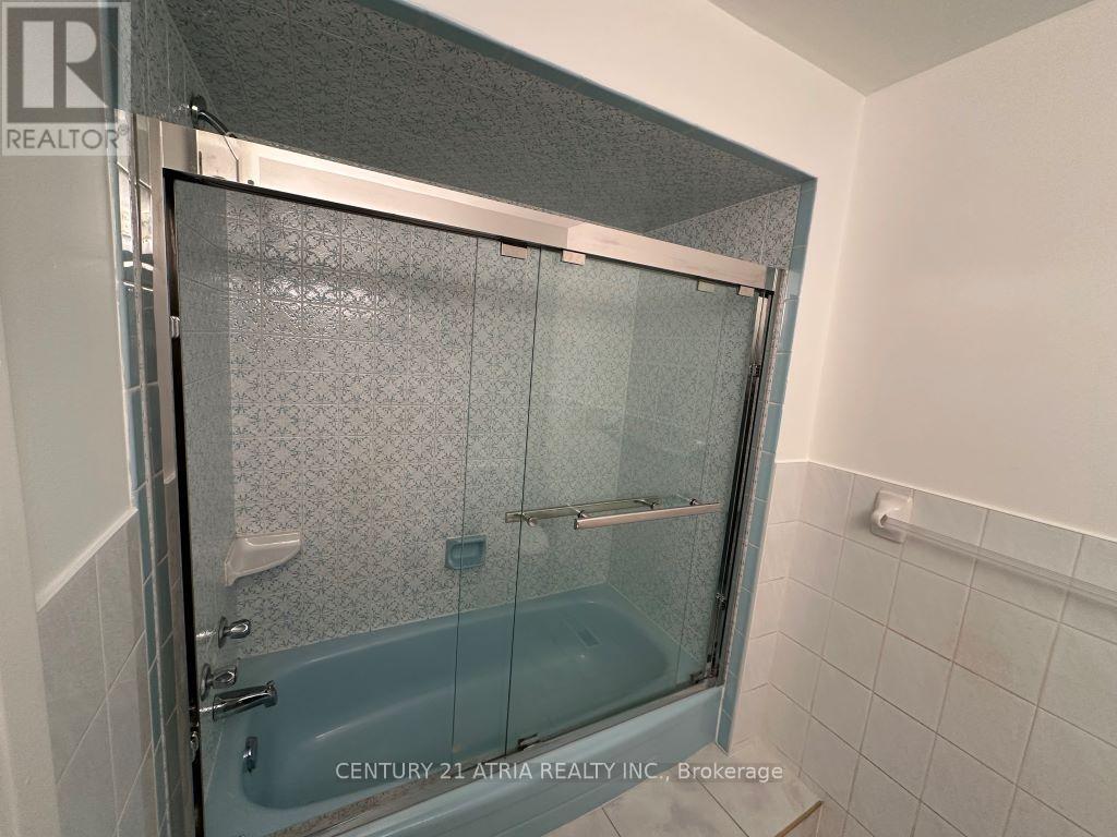 85 Sandyhook Square, Toronto, ON - Indoor Photo Showing Bathroom