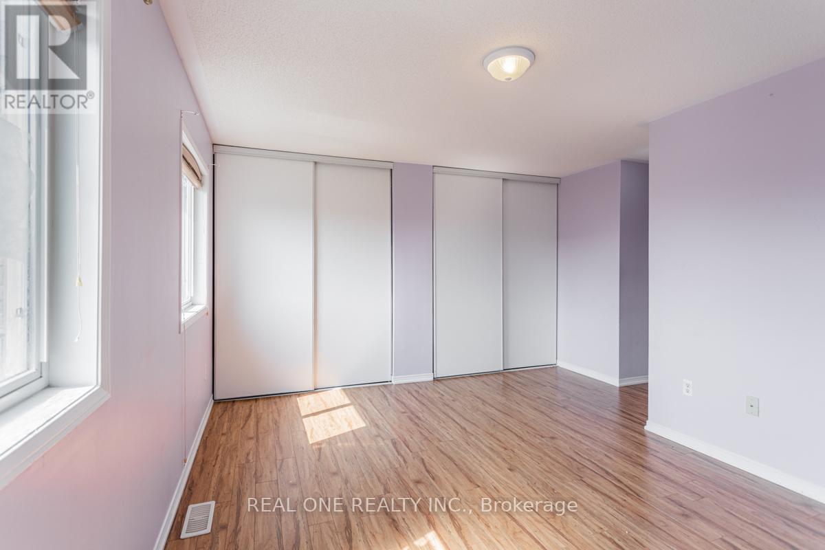 Upper - 24 Coast Avenue, Vaughan, ON - Indoor Photo Showing Other Room