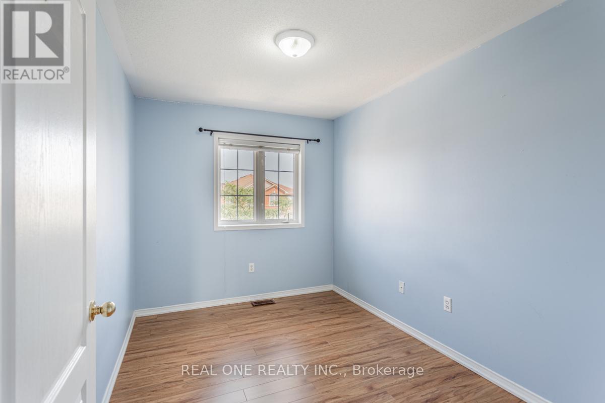 Upper - 24 Coast Avenue, Vaughan, ON - Indoor Photo Showing Other Room