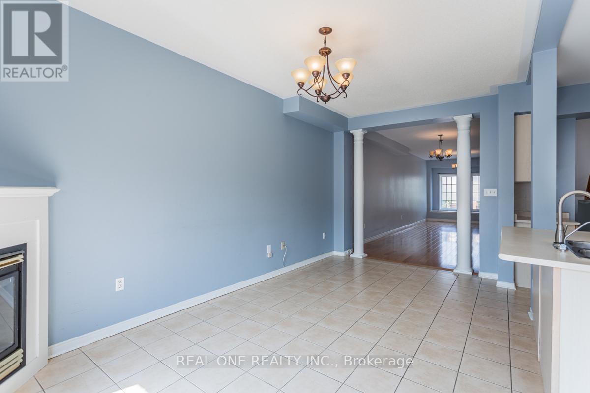 Upper - 24 Coast Avenue, Vaughan, ON - Indoor Photo Showing Other Room