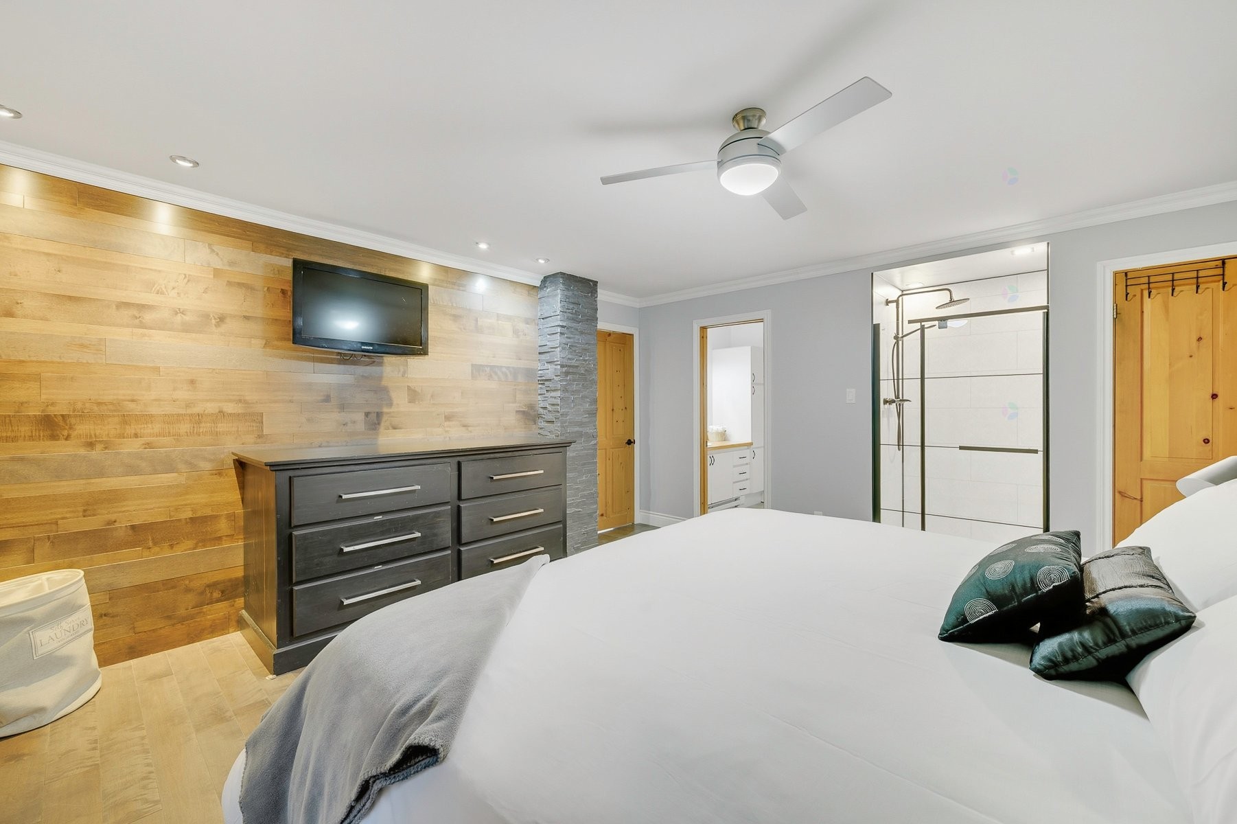 Chambre à coucher principale - 870Az - 870Z Rue De L'Olympiade, Sainte-Adèle, QC - Indoor Photo Showing Bedroom