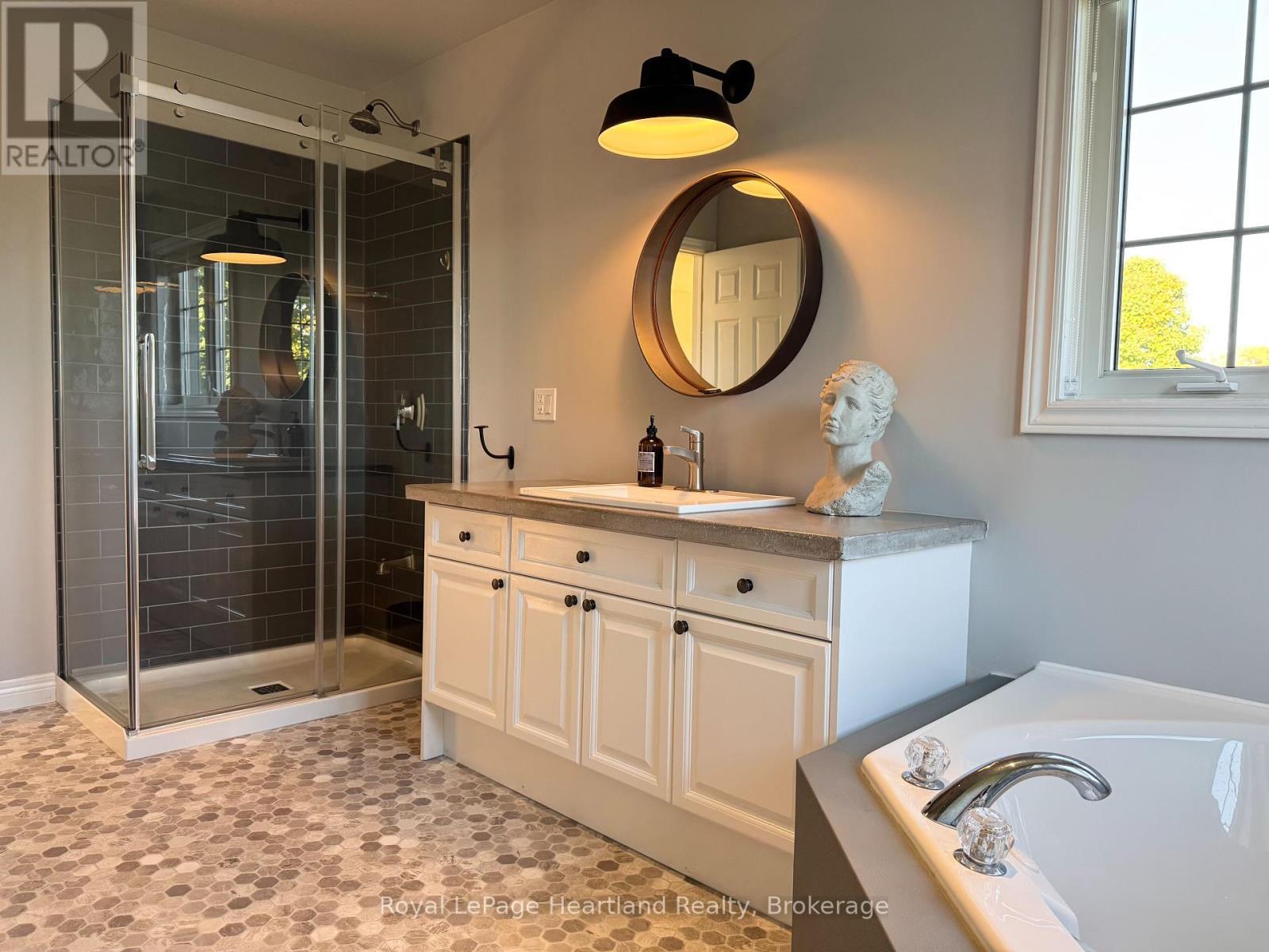 81572 Lucknow Line, Ashfield-Colborne-Wawanosh (Colborne), ON