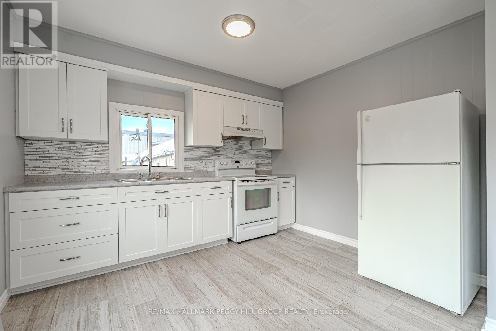 30 Queen Street W, Springwater, ON