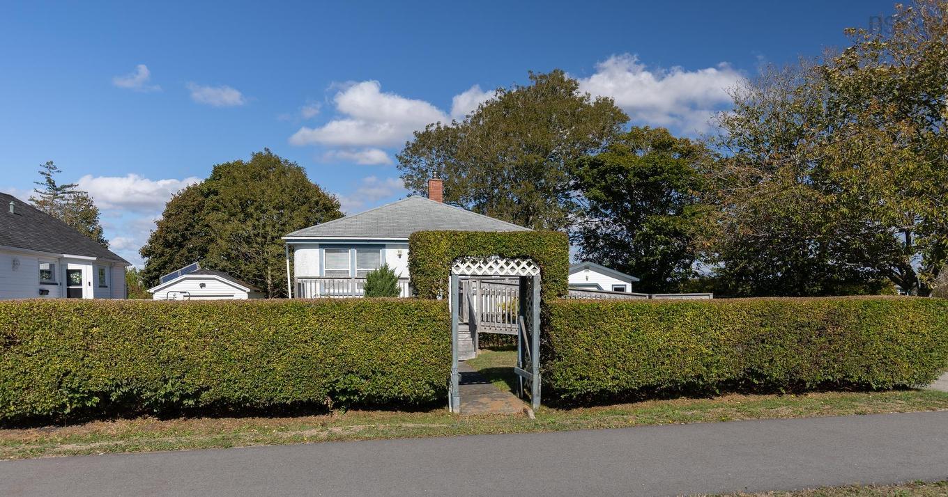 120 Parade Street, Yarmouth, NS