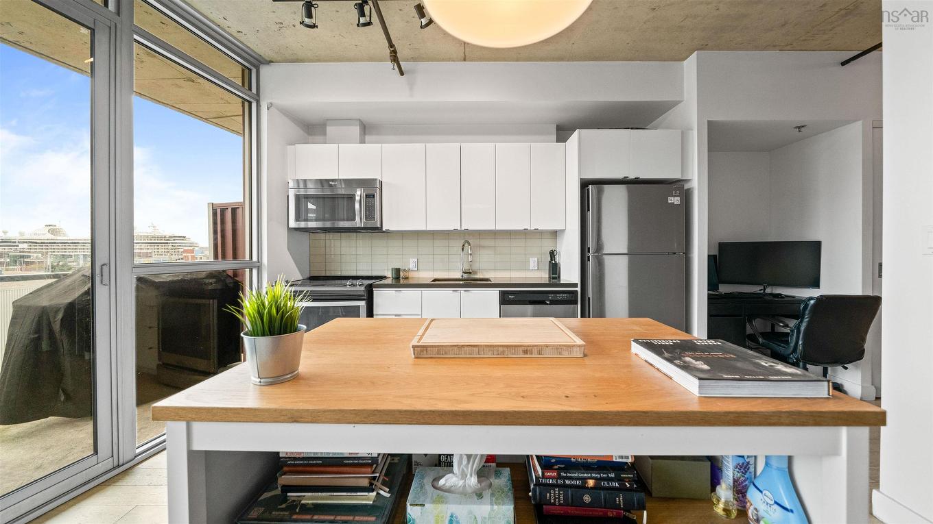 406 1065 Barrington Street, Halifax, NS