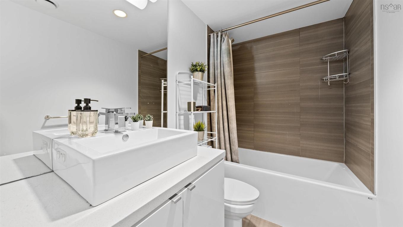 406 1065 Barrington Street, Halifax, NS