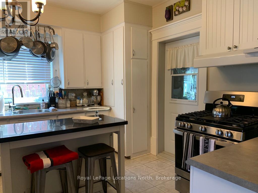 7 Edwin Street W, Meaford, ON - Indoor Photo Showing Kitchen With Double Sink