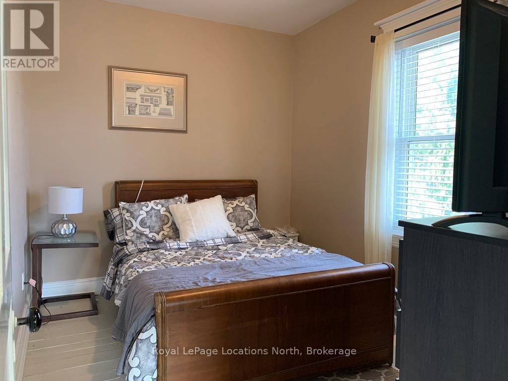 Bedroom - 7 Edwin Street W, Meaford, ON - Indoor Photo Showing Bedroom