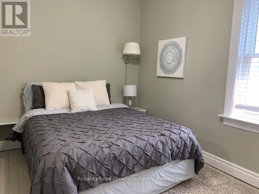 Bedroom - 7 Edwin Street W, Meaford, ON - Indoor Photo Showing Bedroom