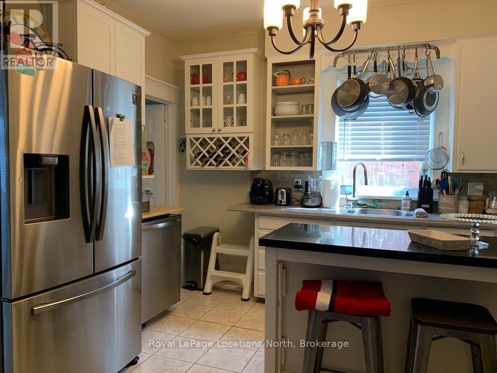 Kitchen - 7 Edwin Street W, Meaford, ON - Indoor Photo Showing Kitchen