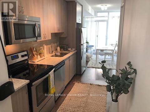 517 - 68 Merton Street, Toronto, ON - Indoor Photo Showing Kitchen