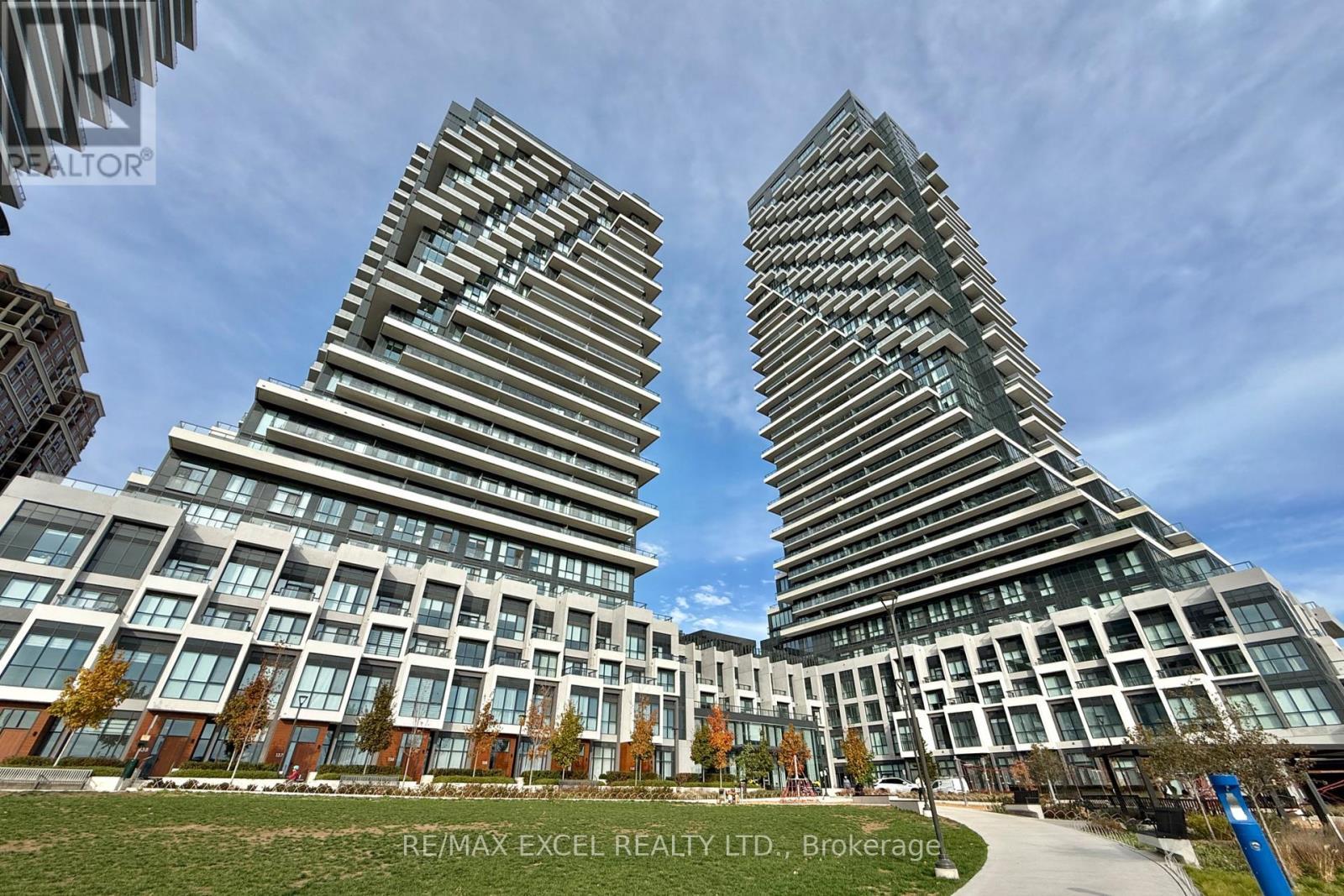 3409 - 30 Inn On The Park Drive, Toronto, ON - Outdoor With Facade