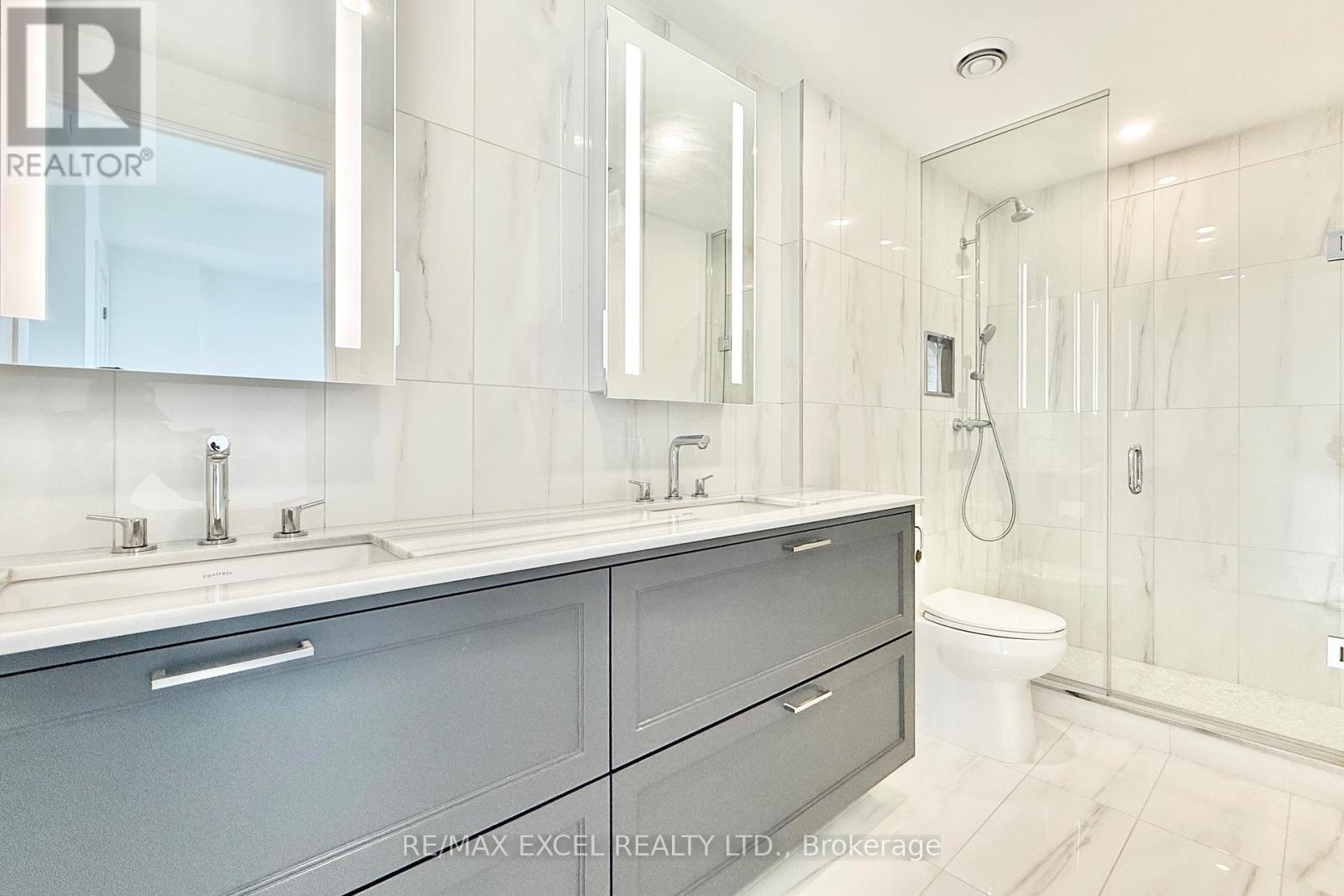 3409 - 30 Inn On The Park Drive, Toronto, ON - Indoor Photo Showing Bathroom