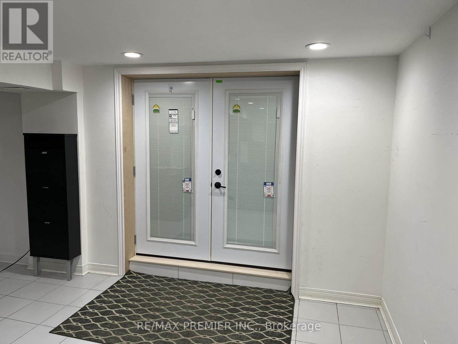 Bsmt - 126 Pioneer Lane, Vaughan, ON - Indoor Photo Showing Other Room