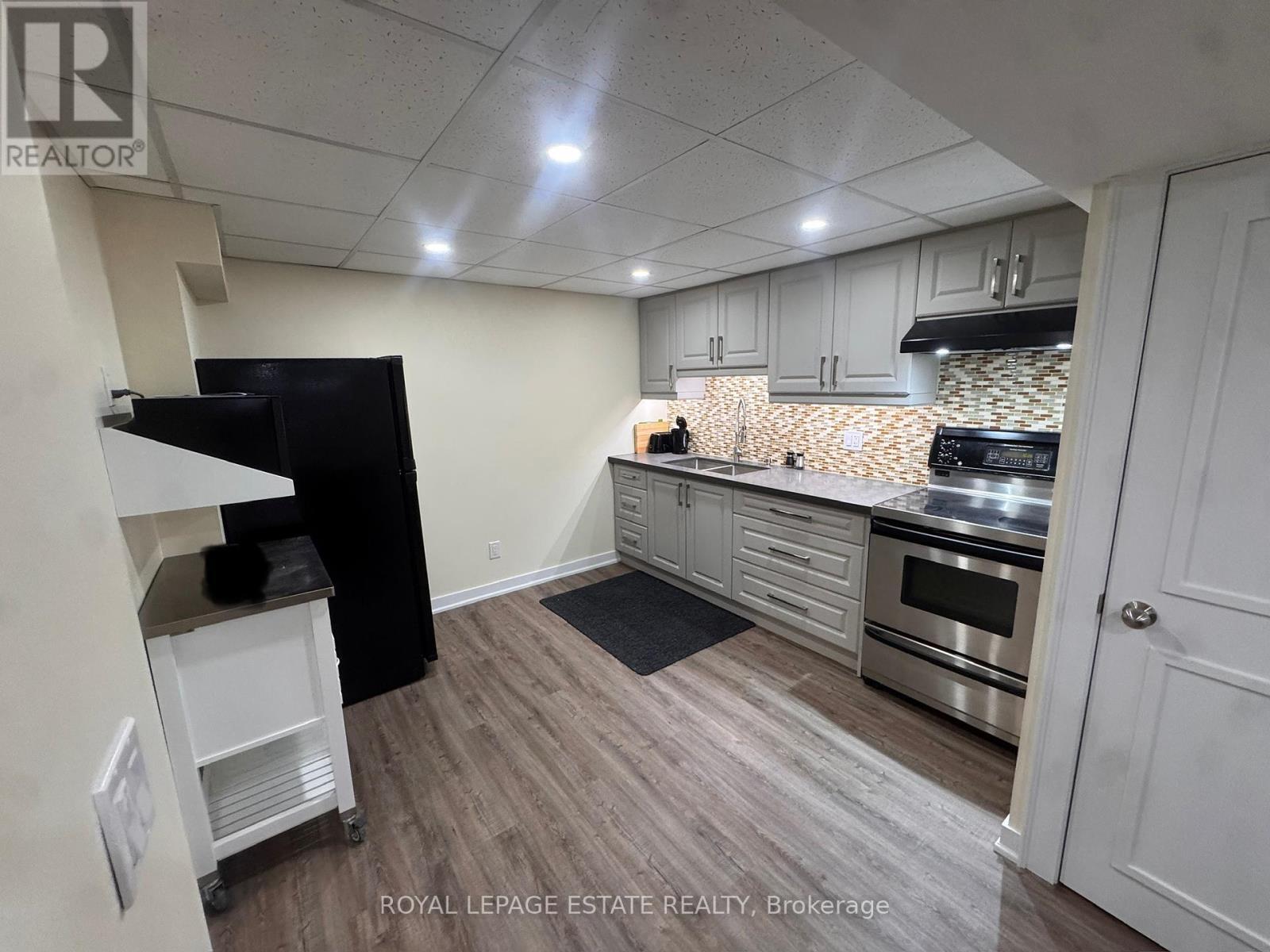 5 Barlow Road, Toronto, ON - Indoor