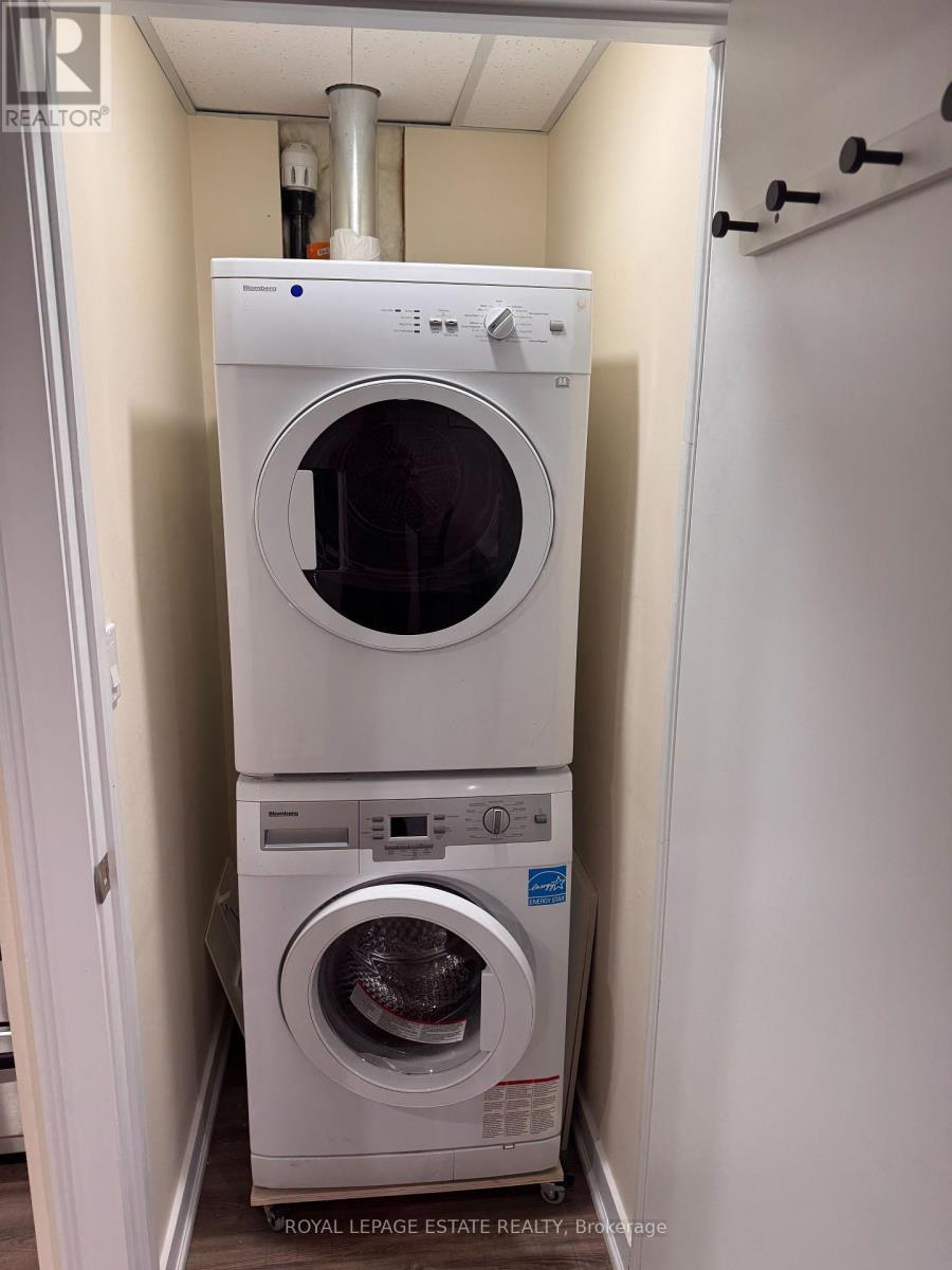 5 Barlow Road, Toronto, ON - Indoor Photo Showing Laundry Room