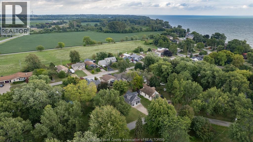 112 Windsor Avenue, Colchester, ON - Outdoor With Body Of Water With View