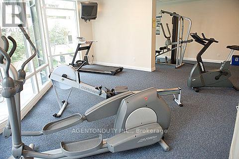1804 - 1121 Bay Street, Toronto, ON - Indoor Photo Showing Gym Room