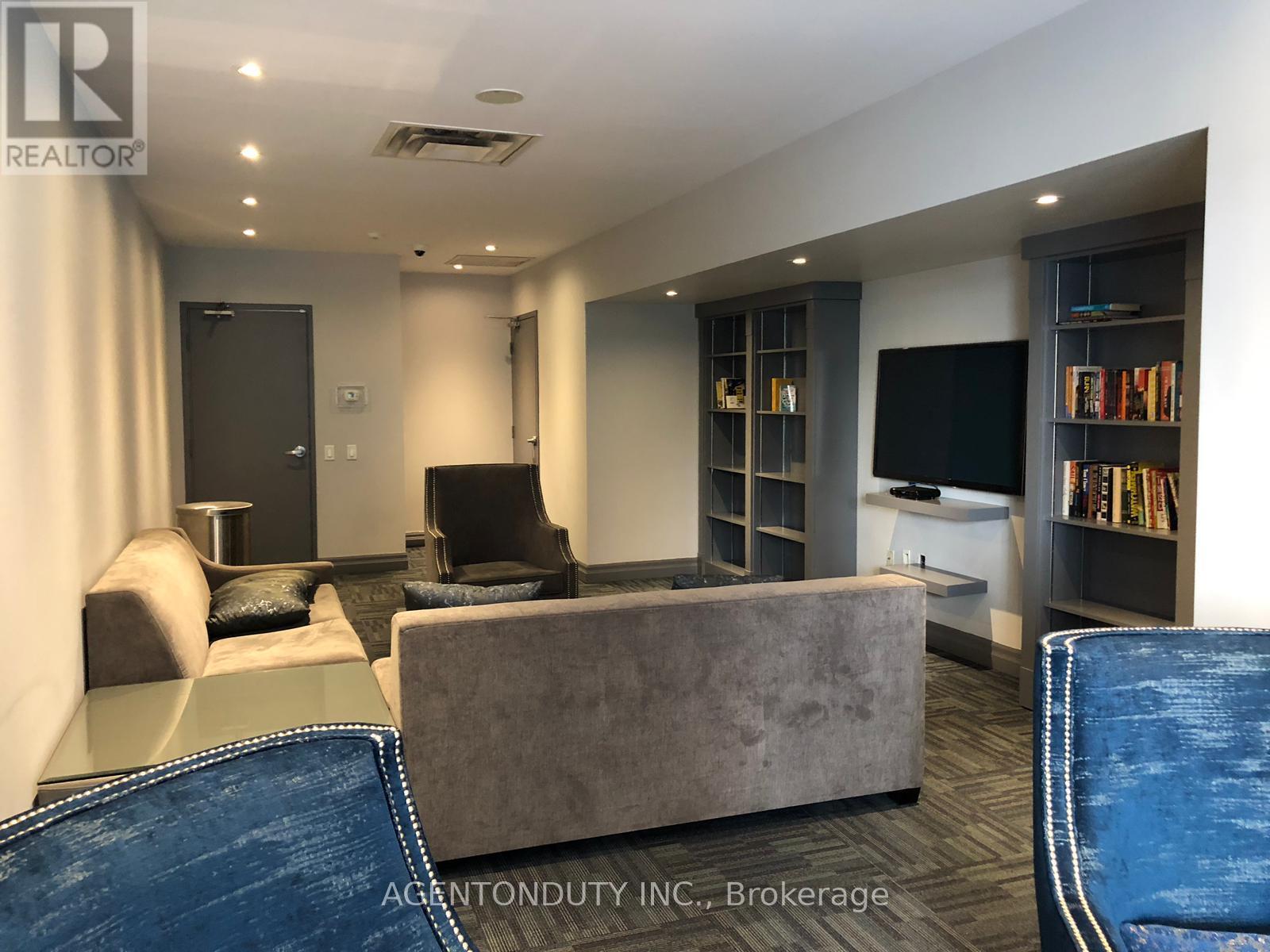 1804 - 1121 Bay Street, Toronto, ON - Indoor