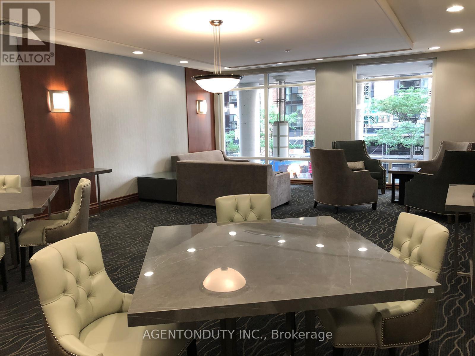 1804 - 1121 Bay Street, Toronto, ON - Indoor