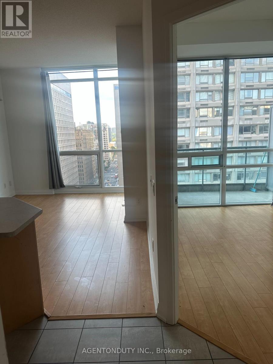 1804 - 1121 Bay Street, Toronto, ON - Indoor Photo Showing Other Room