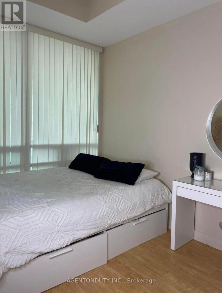 1804 - 1121 Bay Street, Toronto, ON - Indoor Photo Showing Bedroom