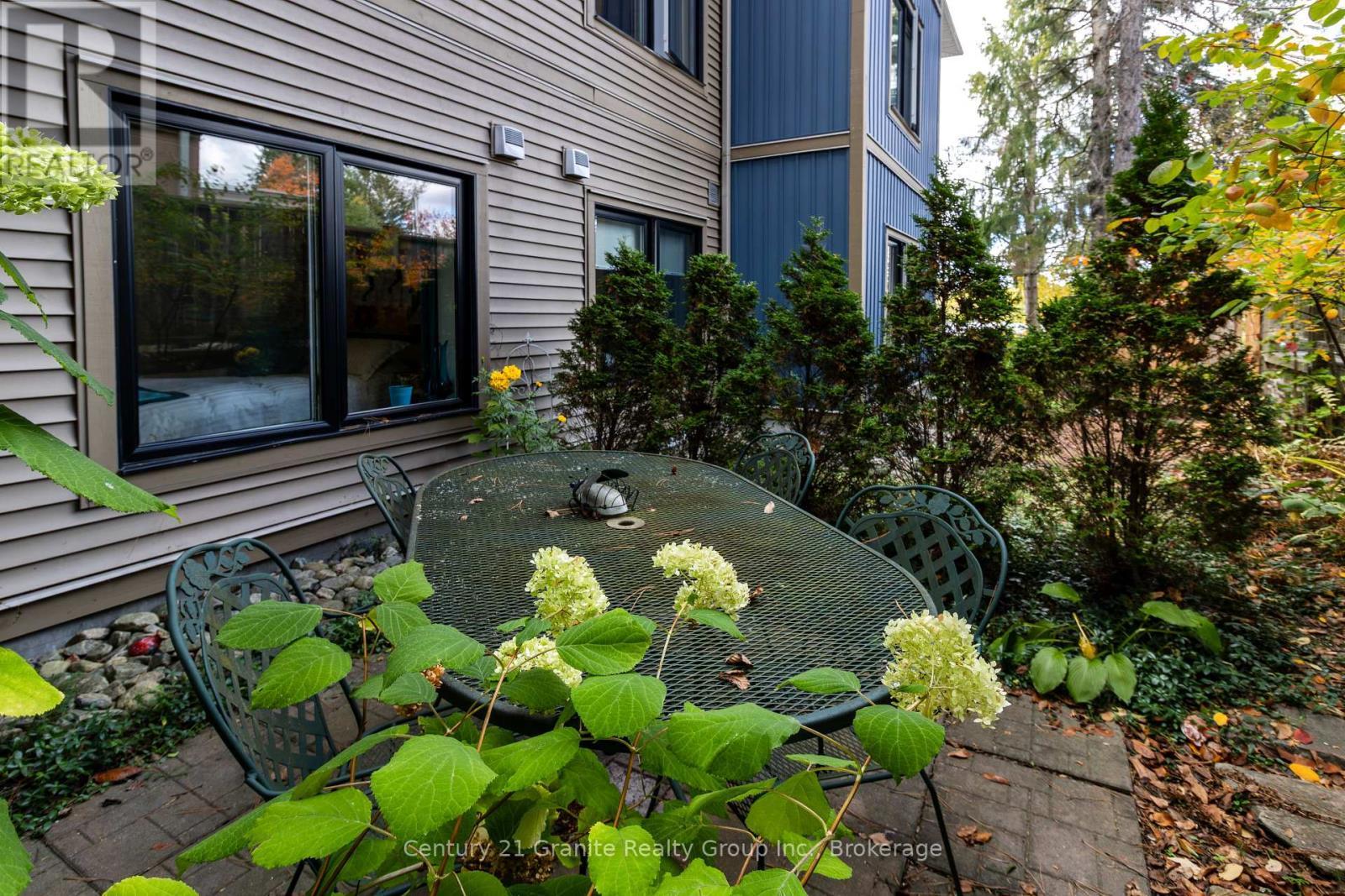 101 - 9 Newcastle Street, Minden Hills (Minden), ON - Outdoor