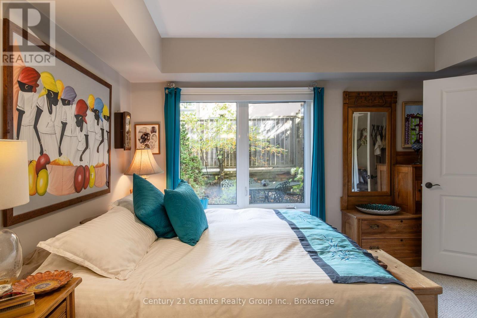 101 - 9 Newcastle Street, Minden Hills (Minden), ON - Indoor Photo Showing Bedroom