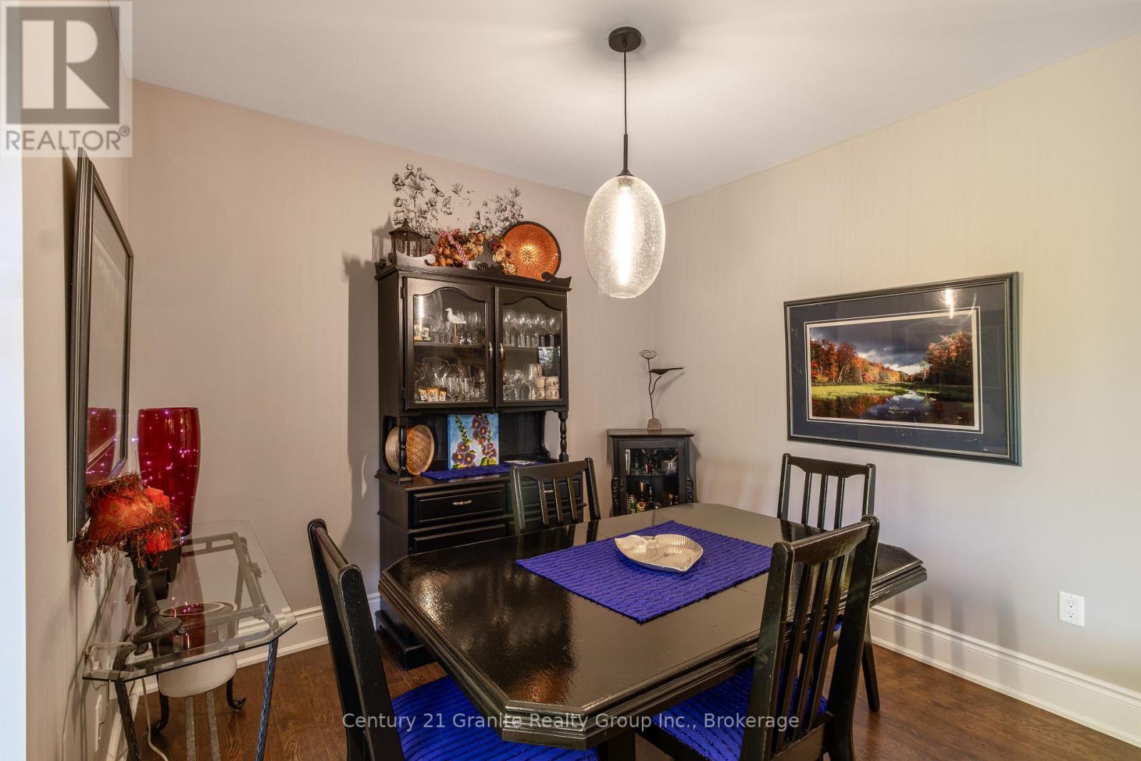 101 - 9 Newcastle Street, Minden Hills (Minden), ON - Indoor Photo Showing Dining Room