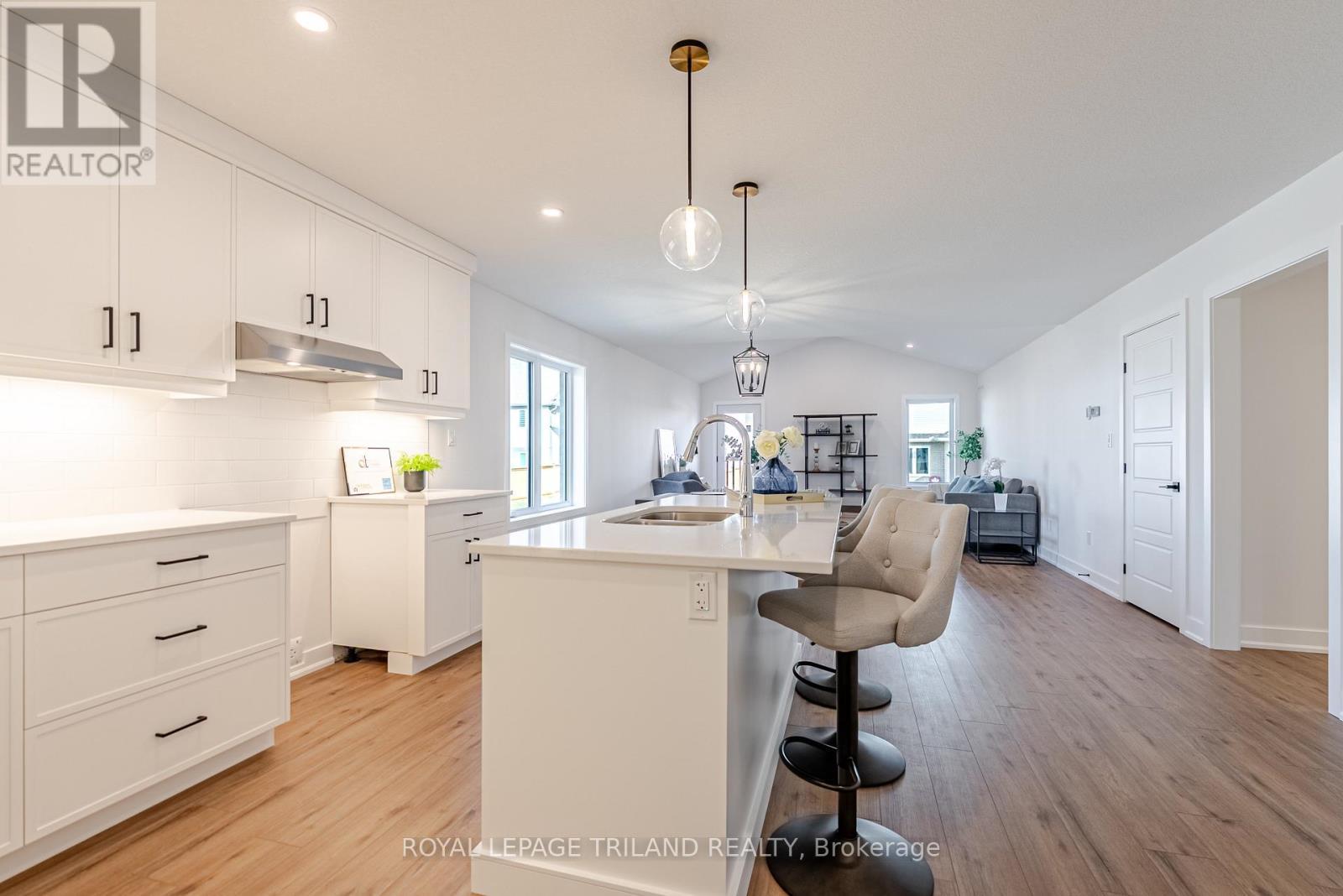 134 Styles Drive, St. Thomas, ON - Indoor Photo Showing Kitchen