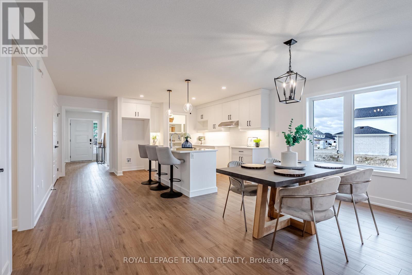134 Styles Drive, St. Thomas, ON - Indoor Photo Showing Dining Room