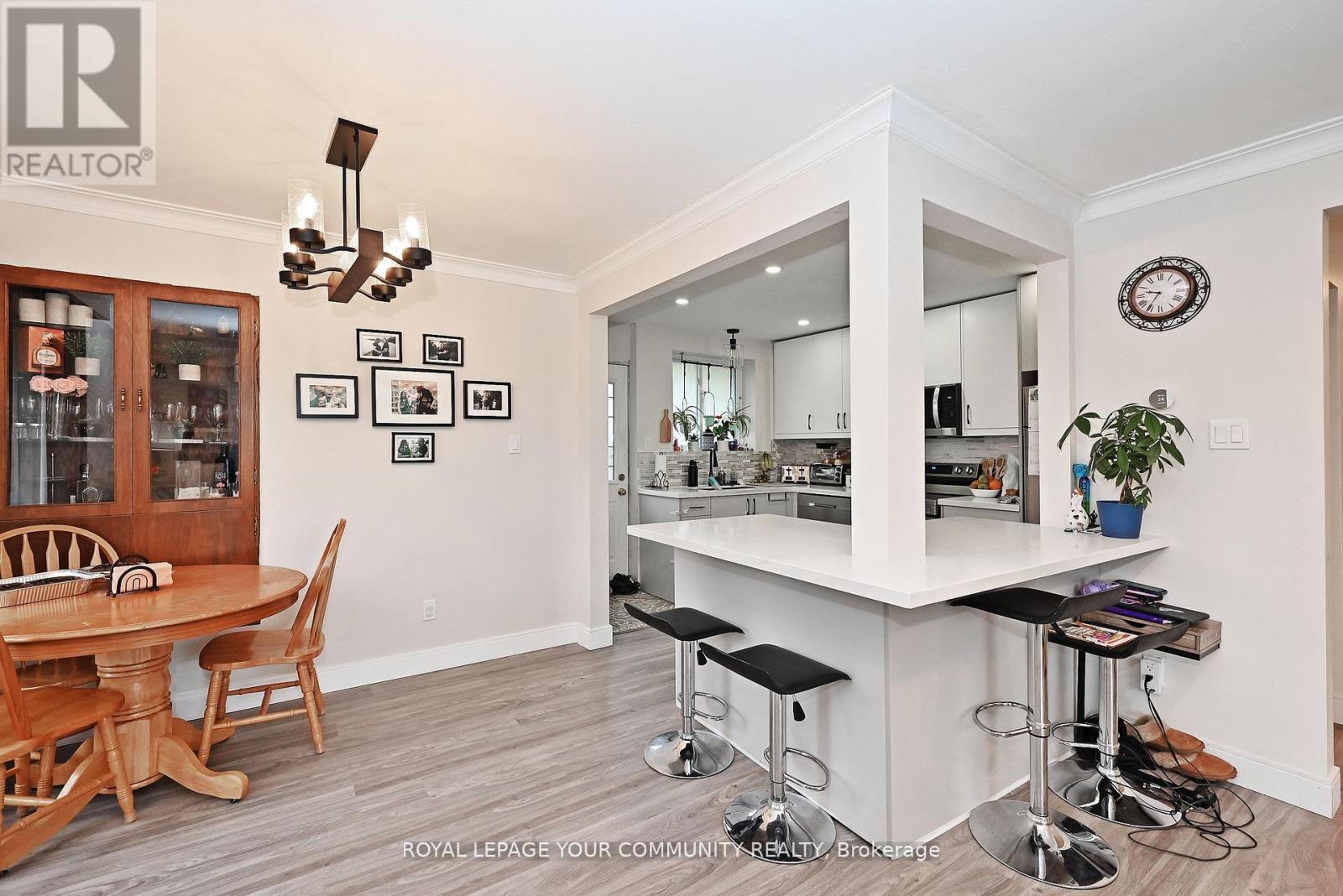 39 Penworth Road, Toronto, ON - Indoor Photo Showing Dining Room