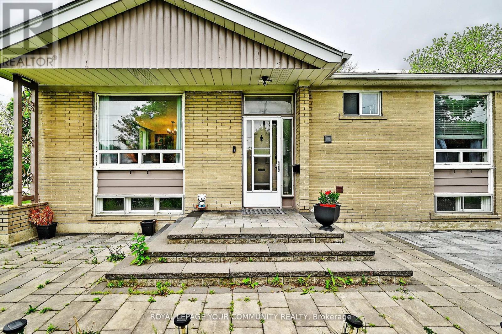 39 Penworth Road, Toronto, ON - Outdoor