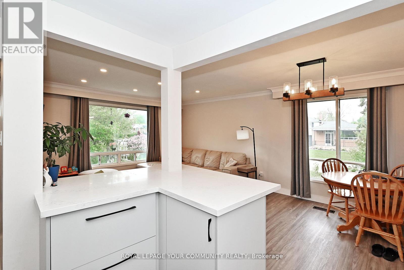 39 Penworth Road, Toronto, ON - Indoor