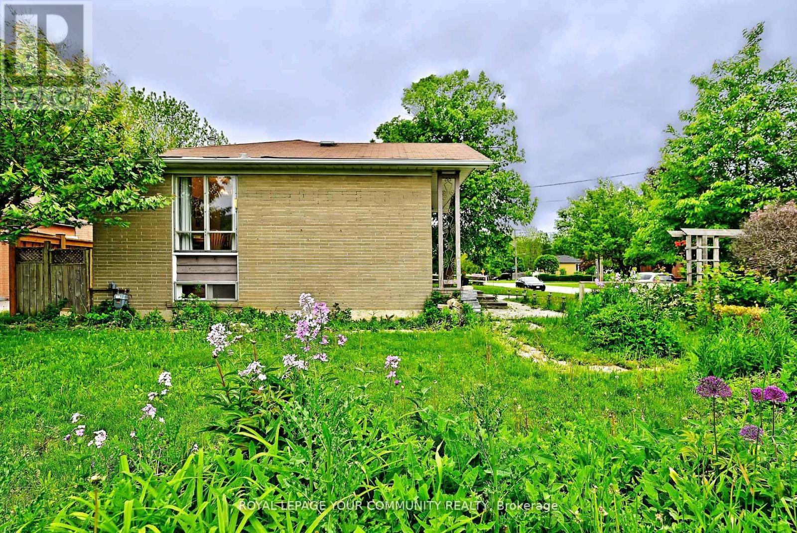 39 Penworth Road, Toronto, ON - Outdoor