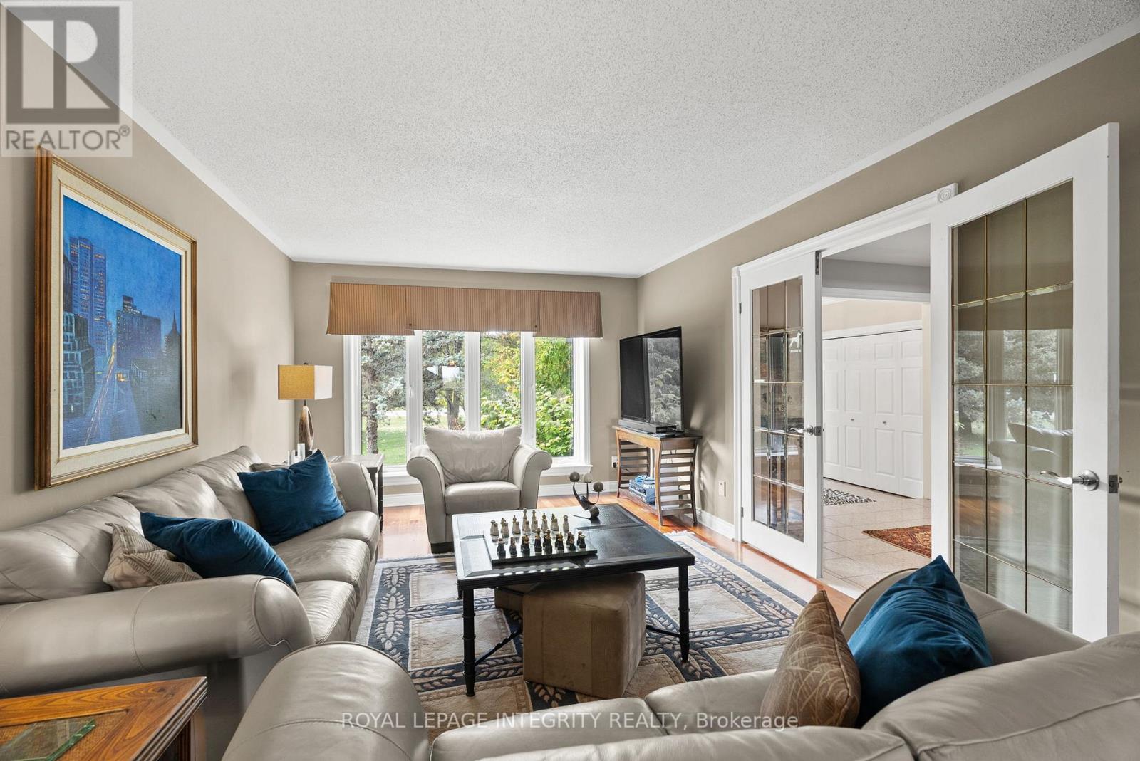Formal Living Room - 6 Marchbrook Circle, Ottawa, ON - Indoor Photo Showing Living Room