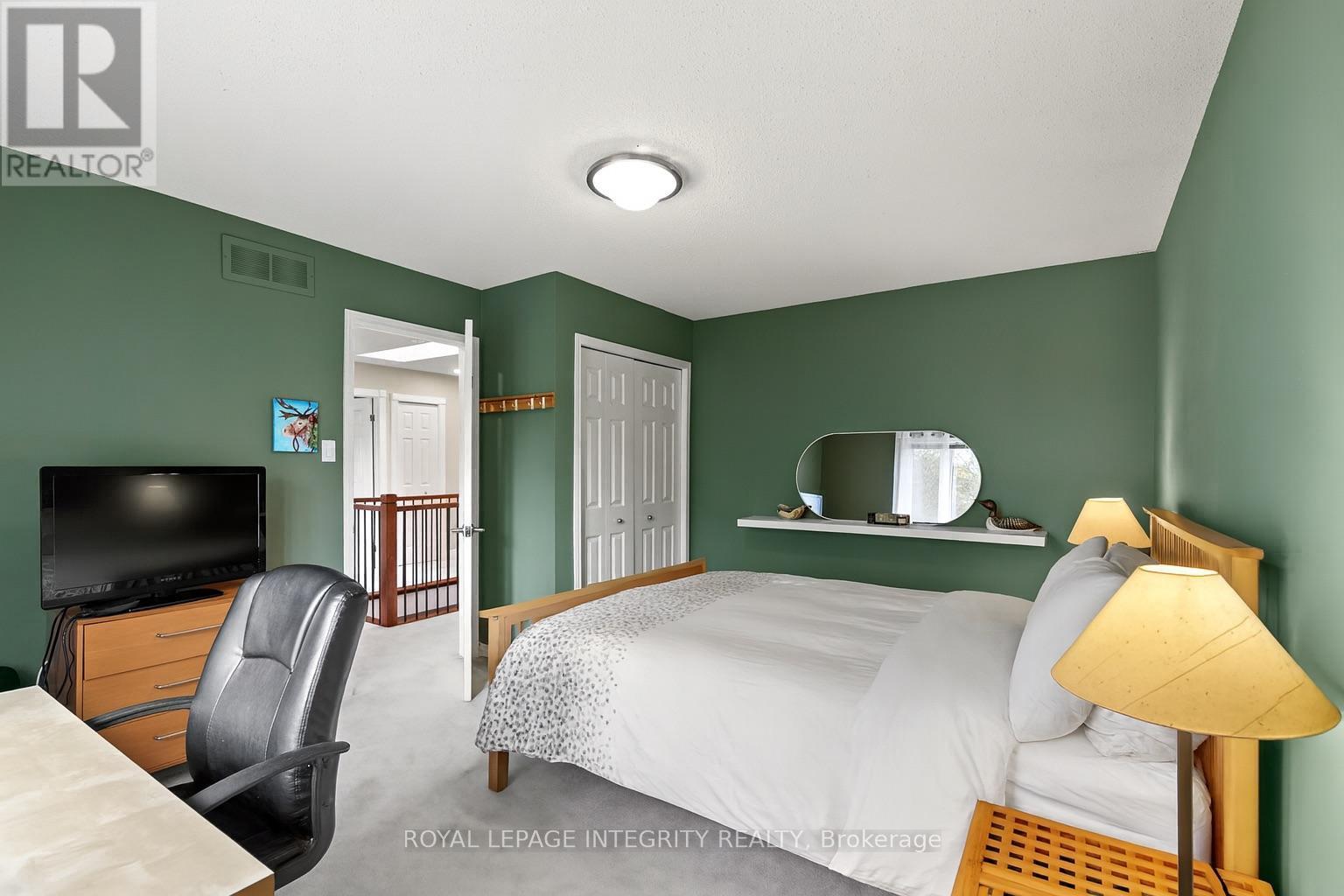 Third Bedroom - 6 Marchbrook Circle, Ottawa, ON - Indoor Photo Showing Bedroom