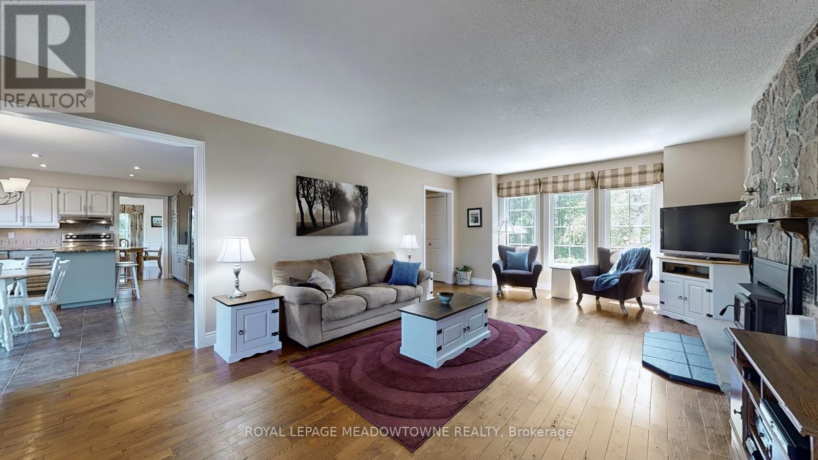 4905 First Line, Erin, ON - Indoor Photo Showing Living Room With Fireplace