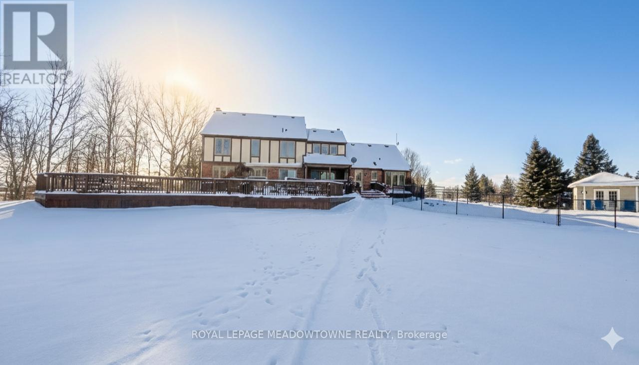 4905 First Line, Erin, ON - Outdoor With In Ground Pool With View
