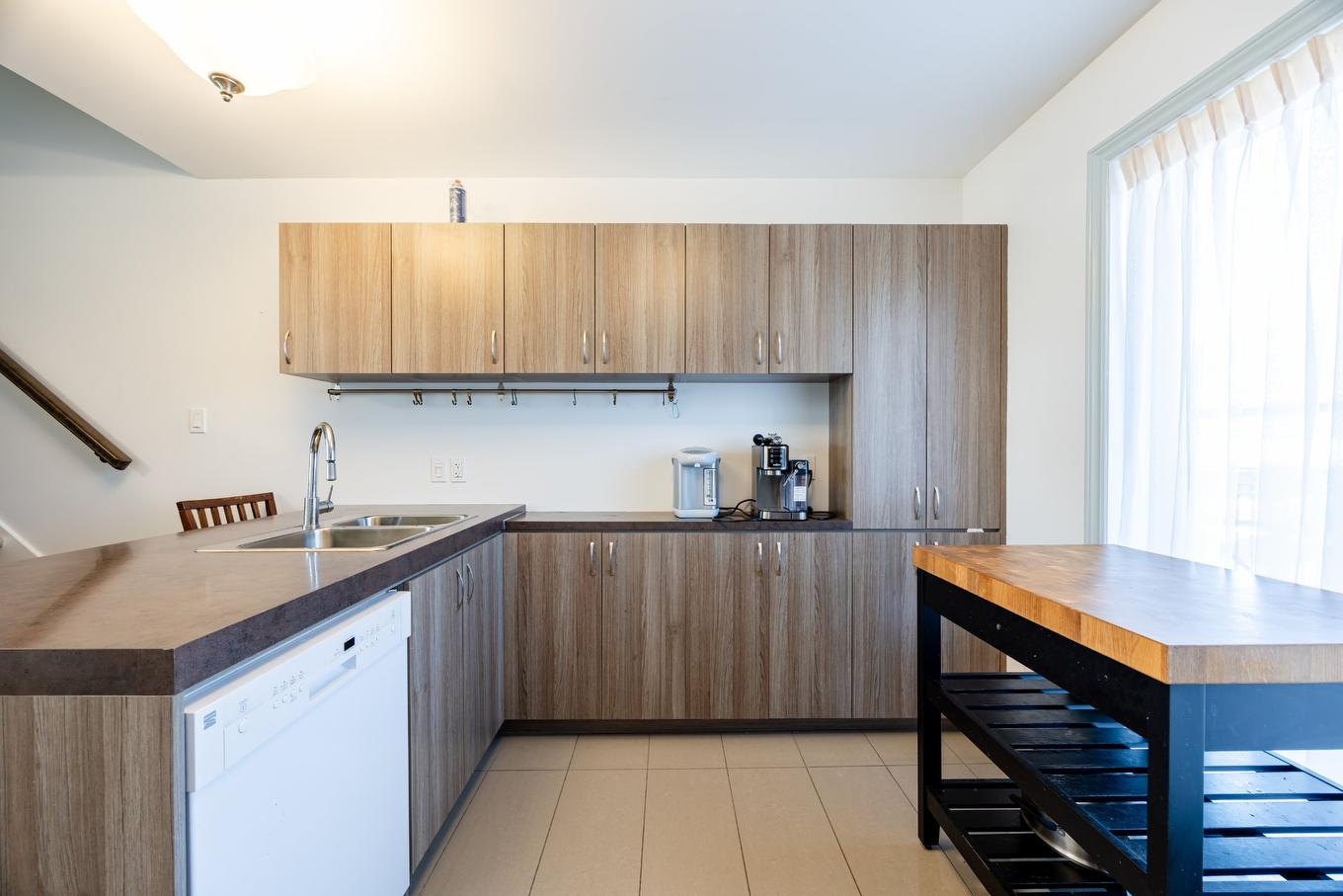 Cuisine - 6-221 Boul. Bouchard, Dorval, QC - Indoor Photo Showing Kitchen With Double Sink