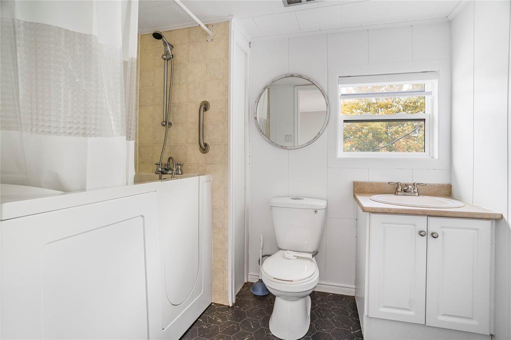 670 Conception Bay Highway, Conception Bay South, NL