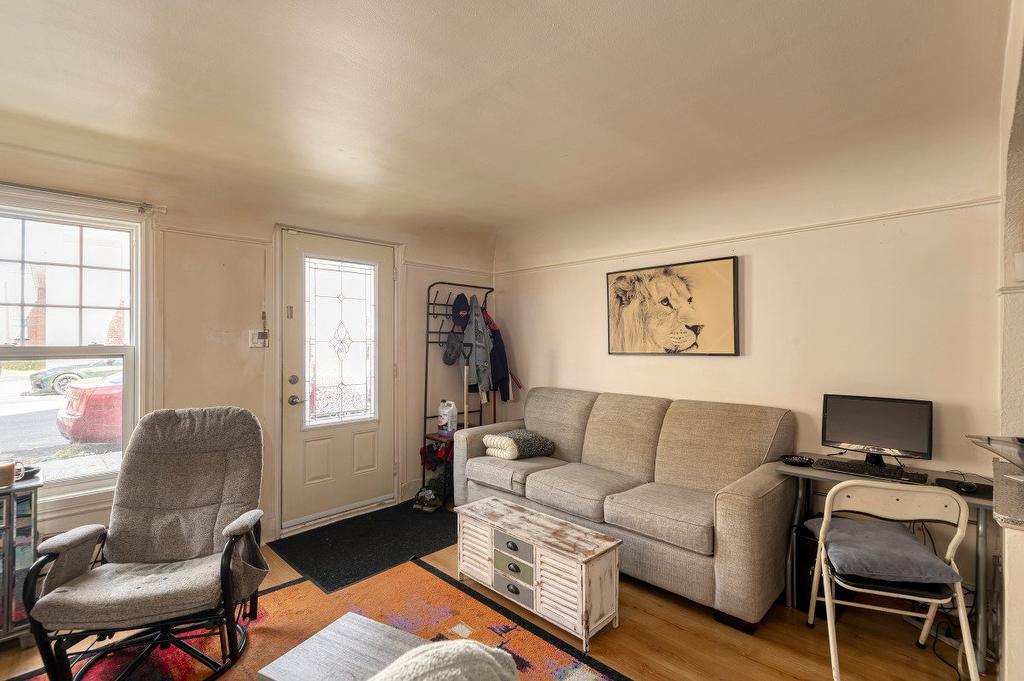 Salon - 479 - 485 Rue Notre-Dame, Drummondville, QC - Indoor Photo Showing Living Room