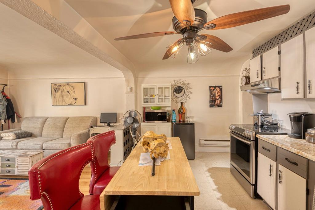 Cuisine - 479 - 485 Rue Notre-Dame, Drummondville, QC - Indoor