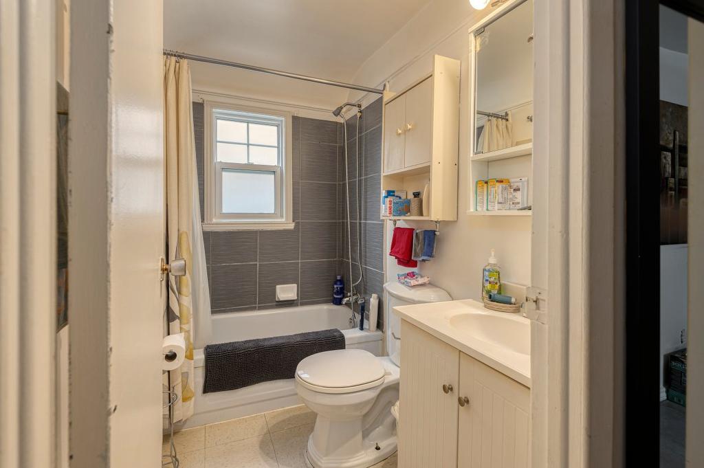 Salle de bains - 479 - 485 Rue Notre-Dame, Drummondville, QC - Indoor Photo Showing Bathroom