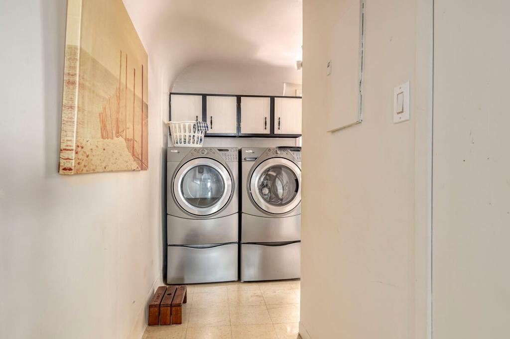 Salle de lavage - 479 - 485 Rue Notre-Dame, Drummondville, QC - Indoor Photo Showing Other Room