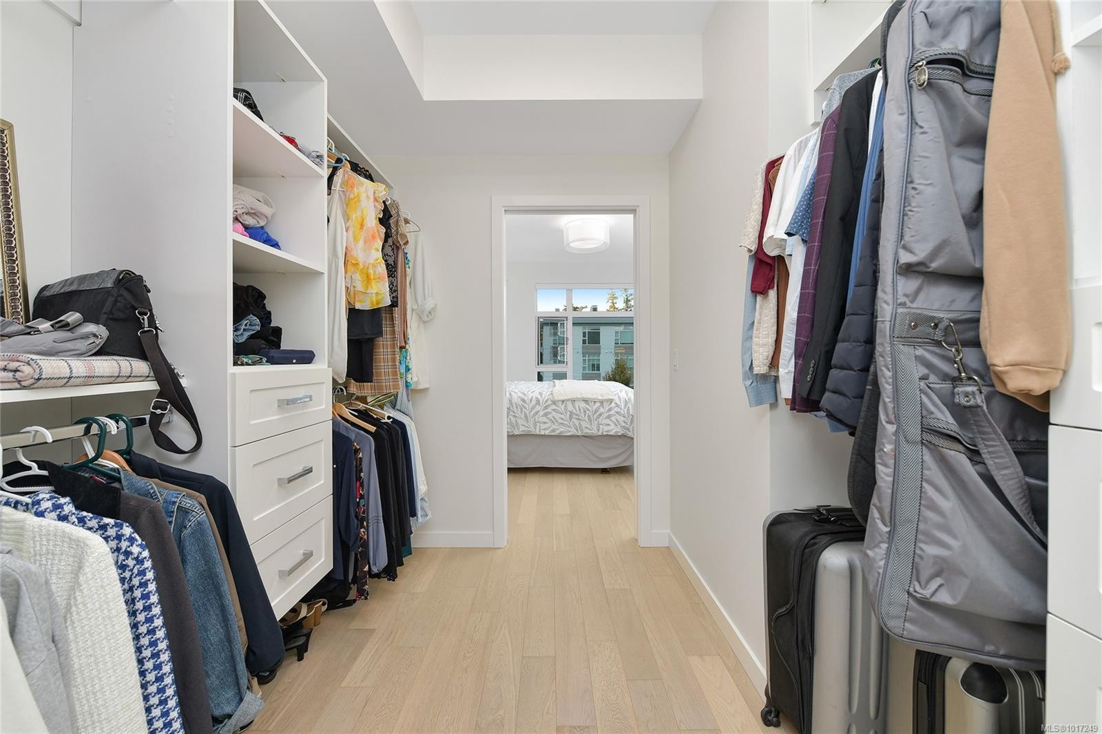 302-5118 Cordova Bay Rd, Saanich, BC - Indoor With Storage